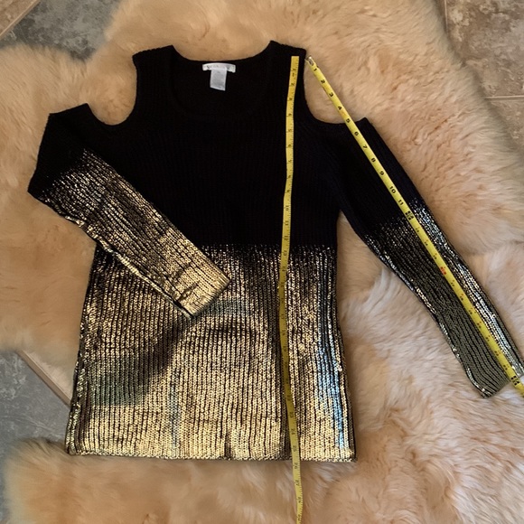 Cold-shoulder black and gold sweater by DESIGN HISTORY - Picture 9 of 12